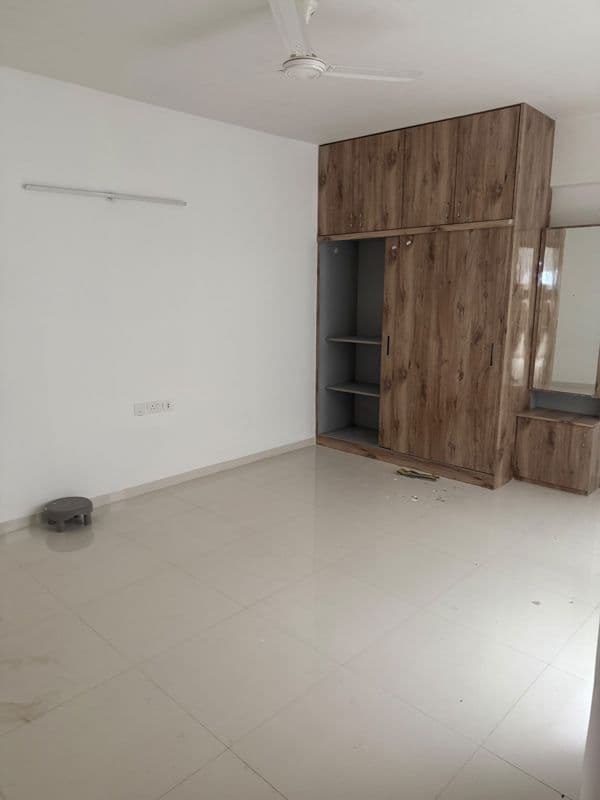 DS Max Skycity 3BHK